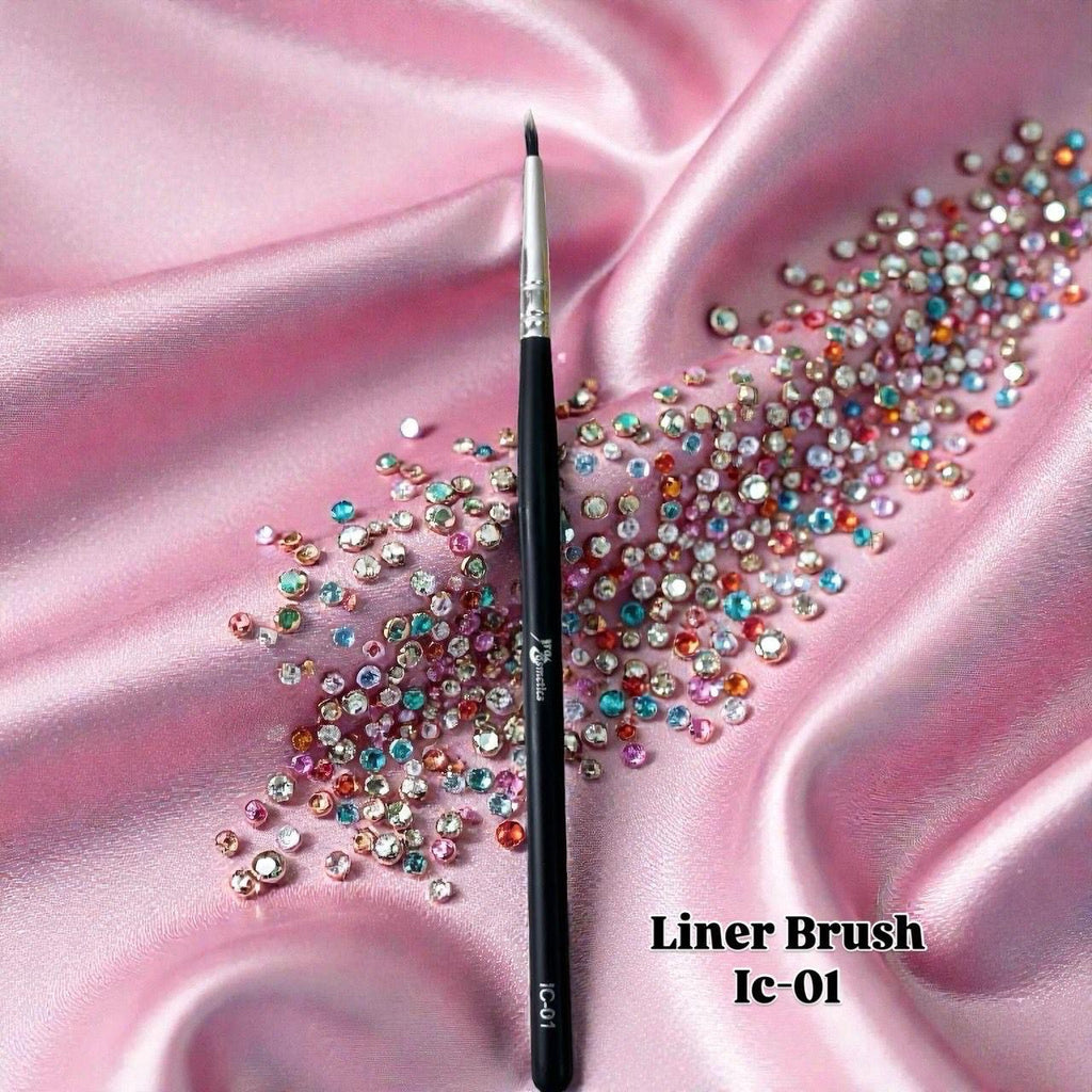 IRACOSMETICS EYELINER BRUSH IC-01