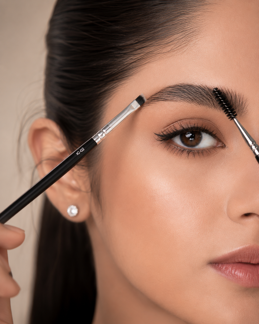 IRACOSMETICS BROW 2 IN 1 ANGULAR BRUSH IC-02