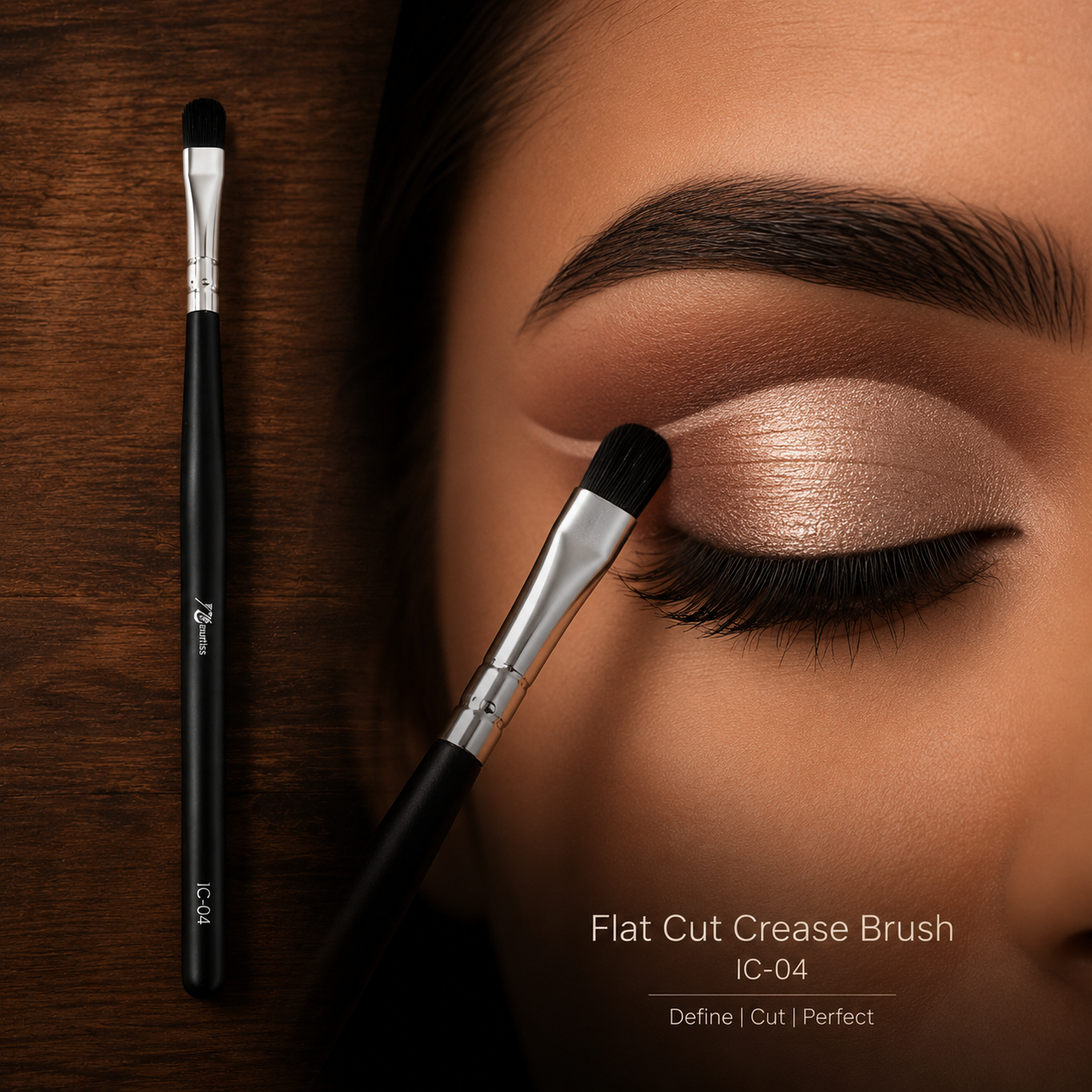 Iracosmetics Flat Cut Crease Brush ic-04