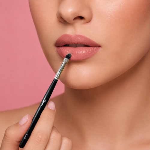 Ira cosmetics Lip Brush ic03