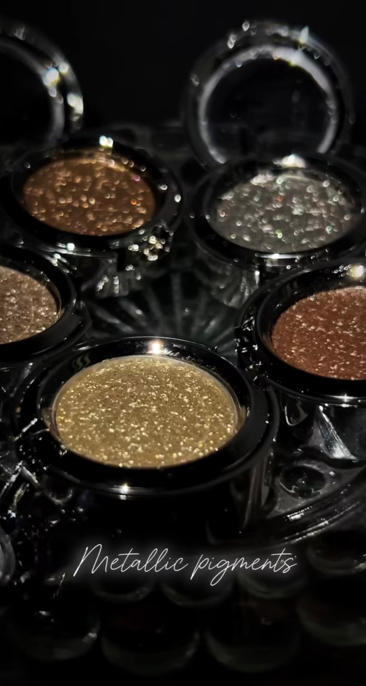 Metallic pigments