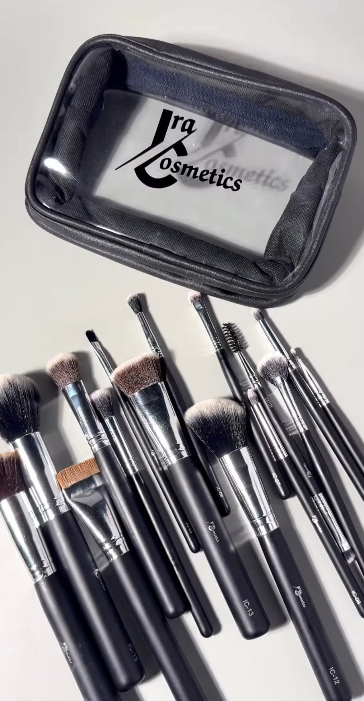 16-Piece Complete Professional Makeup Brush Set with Travel Pouch